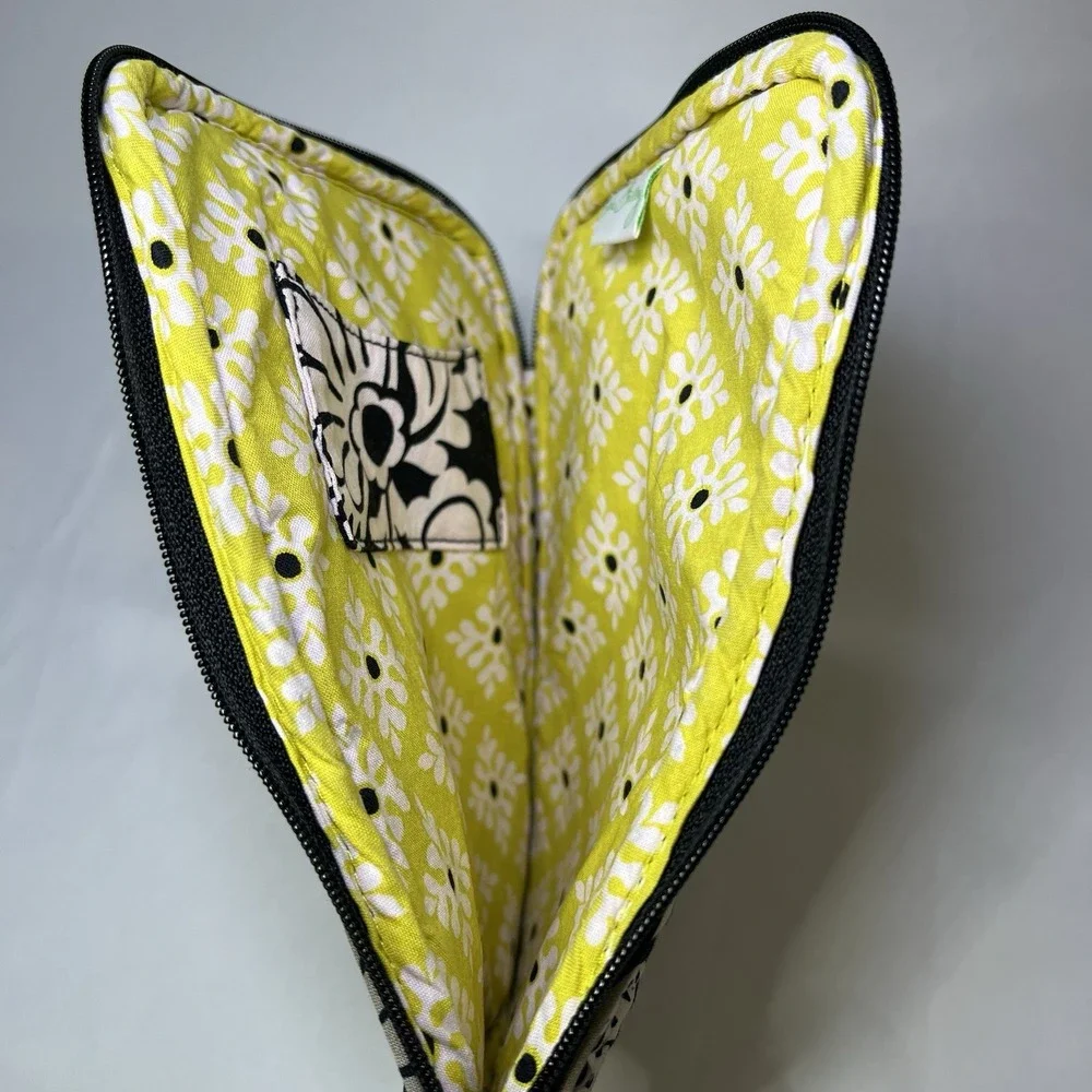 Vera Bradley Tablet iPad E Reader Sleeve Baroque Black Yellow Padded Zipper Soft